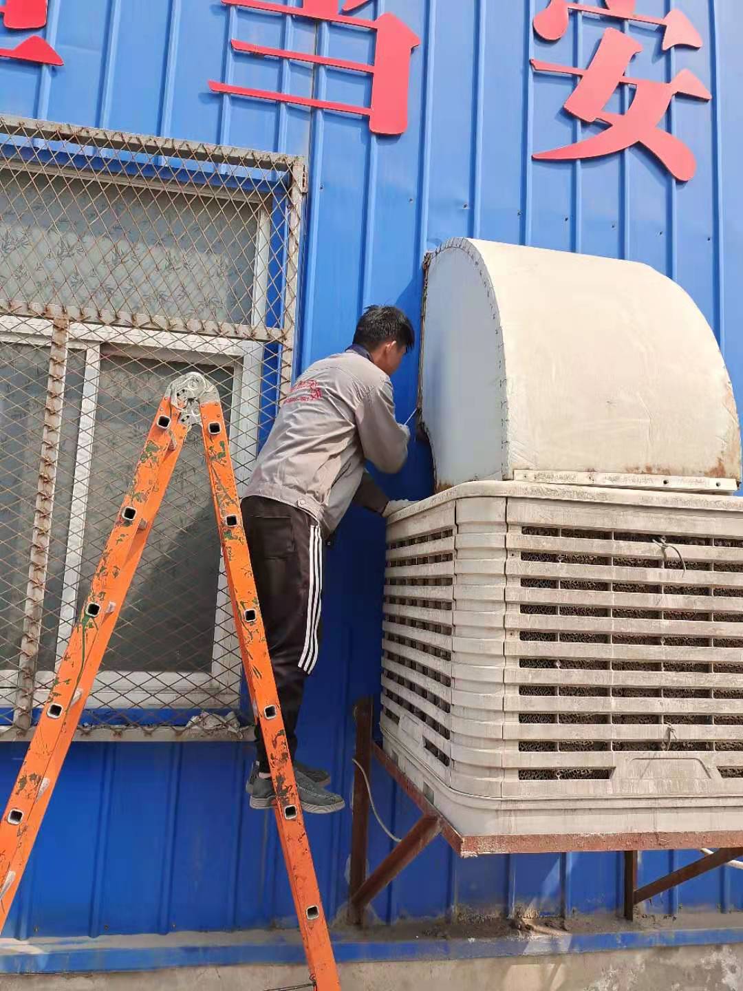 夏天厂房车间高温闷热怎么办?这些车间降温方案轻松解决 夏天厂房车间高温闷热怎么办?这些车间降温方案轻松解决